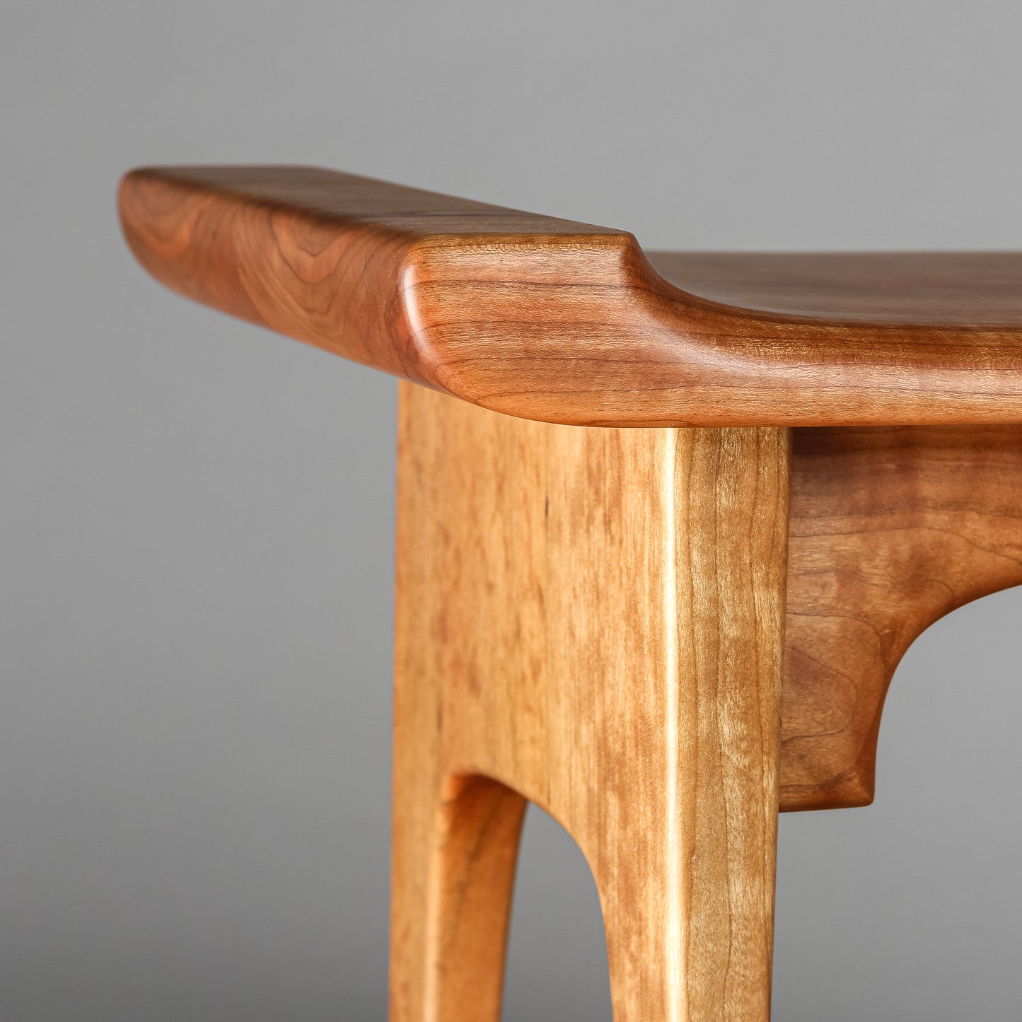 Keyhole Stool - Cherry